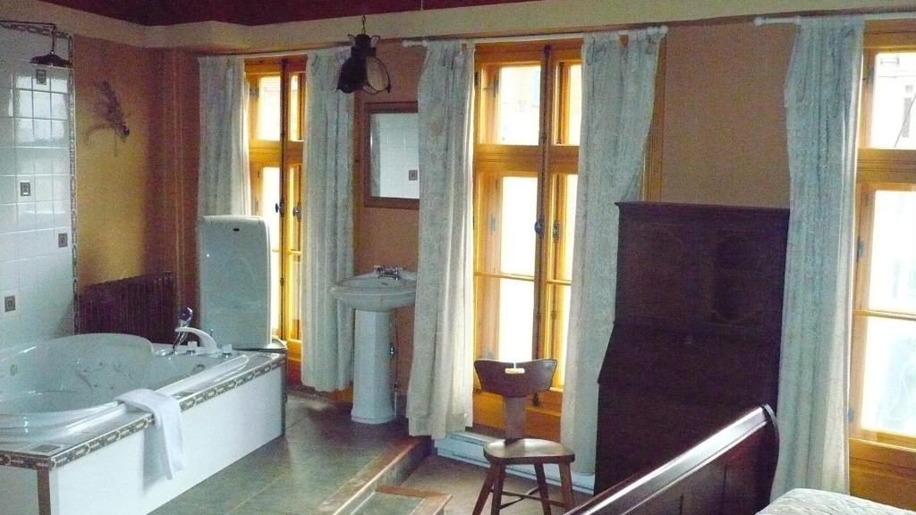 L'Intendant Québec Oda fotoğraf